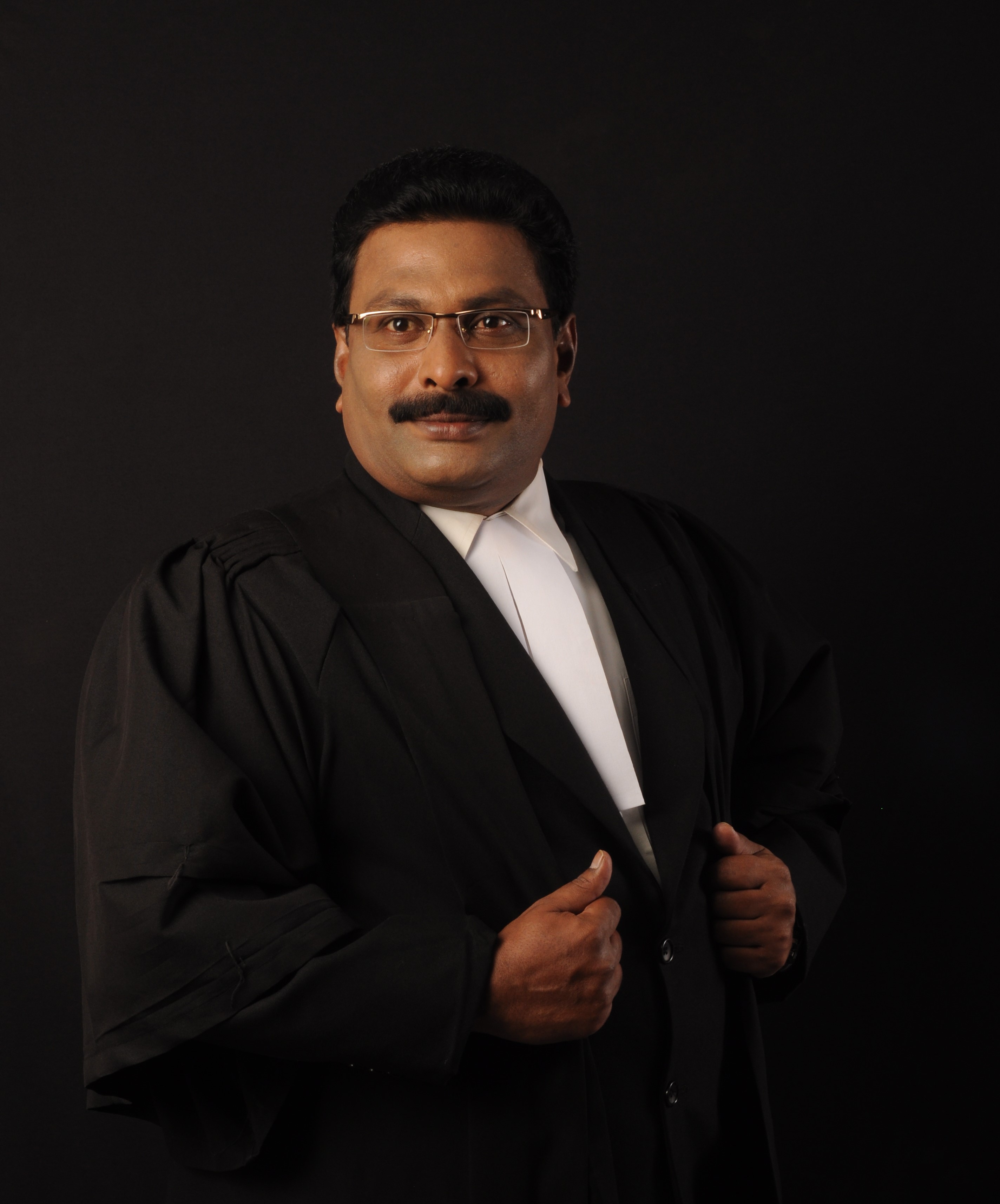 Vakkil Shiva, Leading Criminal & Civil Lawyer in Chennai